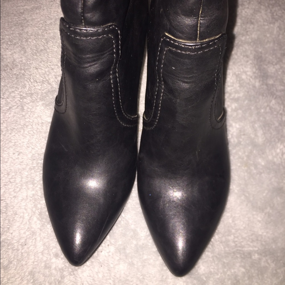 Gracii Boot - Picture 2 of 5